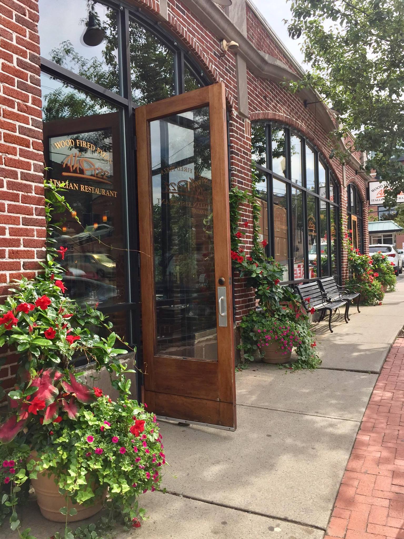 Ah' Pizz - Montclair Center